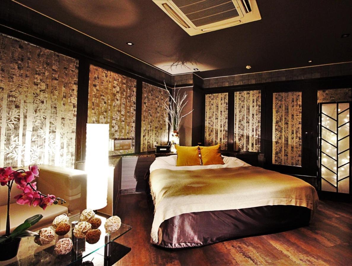 Hotel O2 -Adult Only- Hirabari Exteriör bild