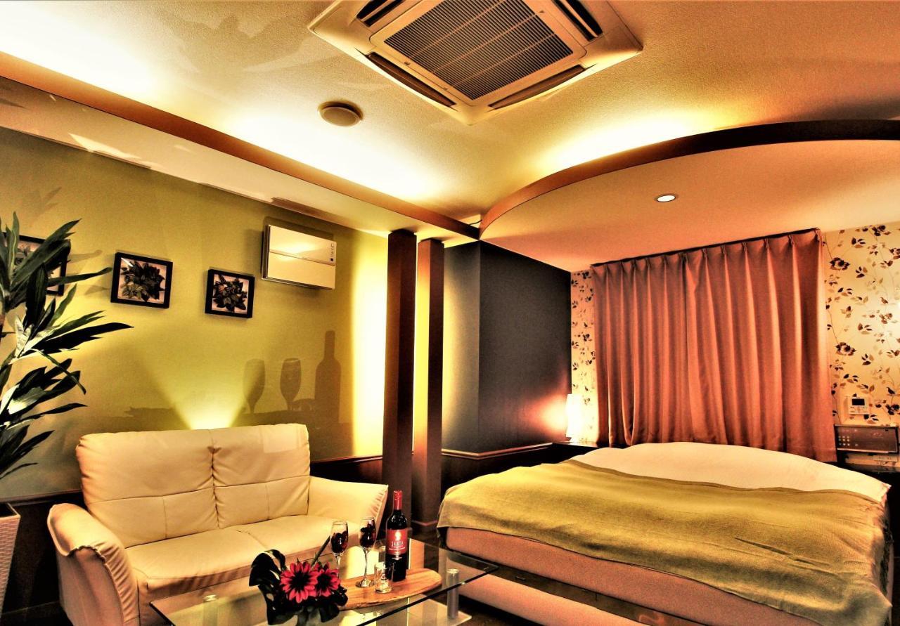 Hotel O2 -Adult Only- Hirabari Exteriör bild