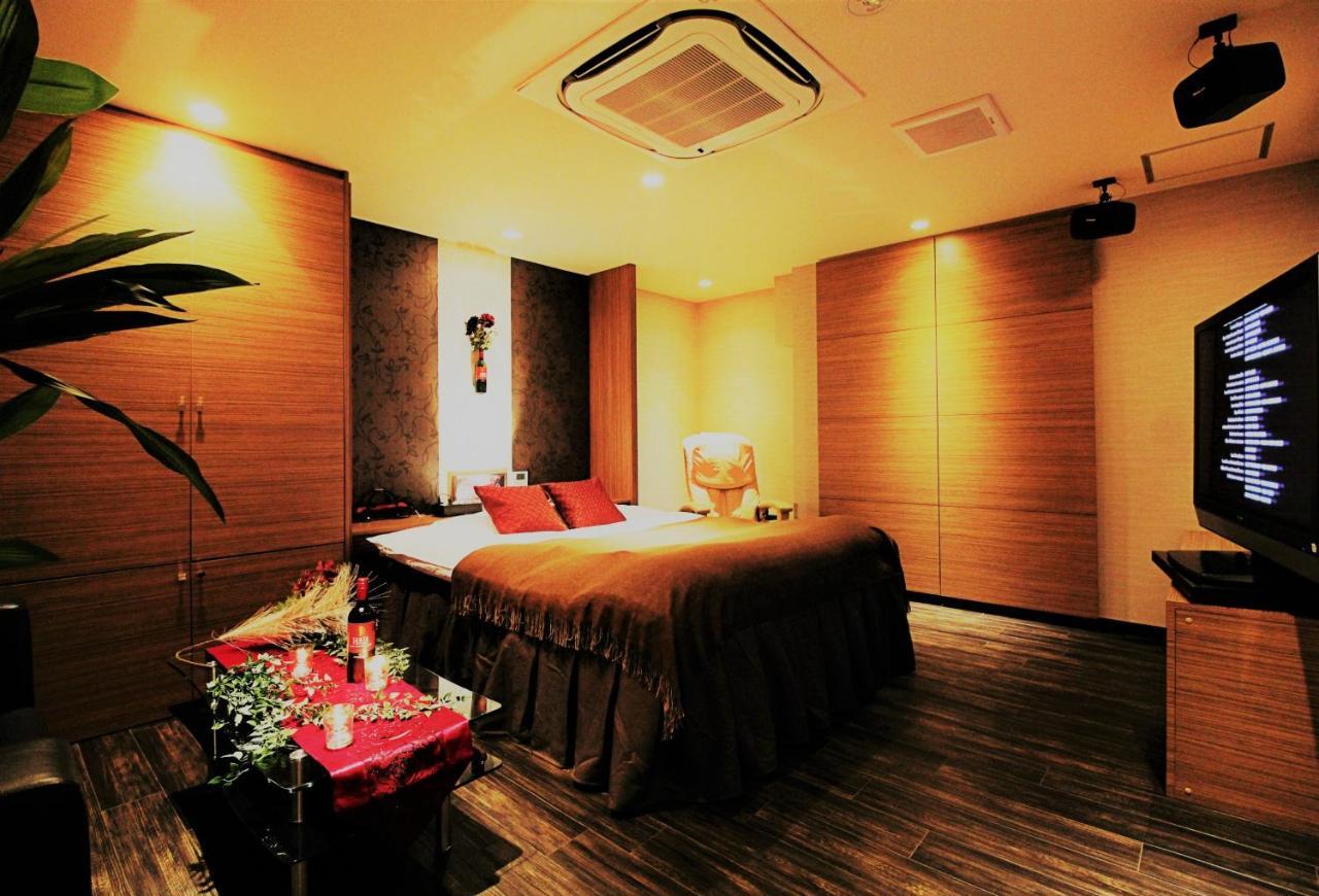 Hotel O2 -Adult Only- Hirabari Exteriör bild